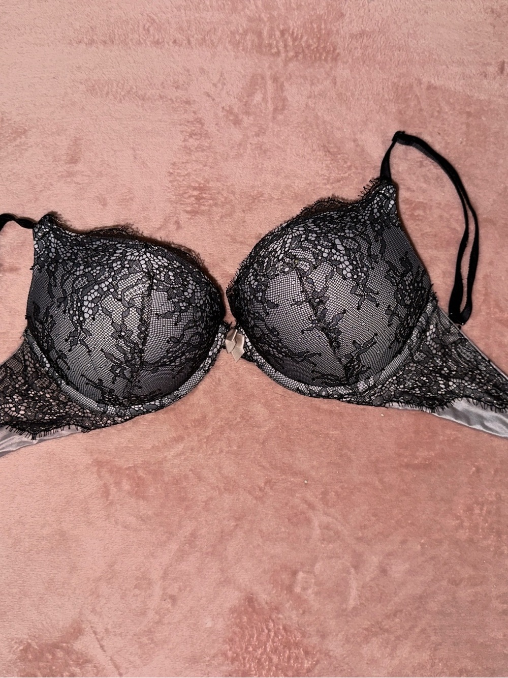 Limited edition black bombshell adjustable straps